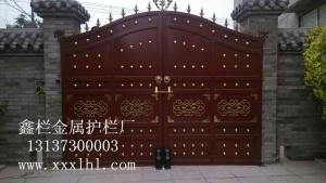 鑫欄金屬制品公司為延津住宅戶安裝歐式大門！